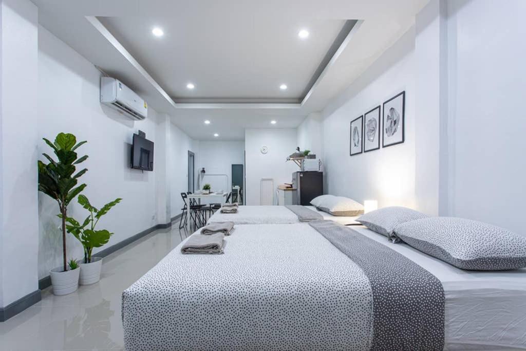 P1 Silom Pan Large Room Full Kitchen Wifi 4-6Pax Bangkok Exterior photo
